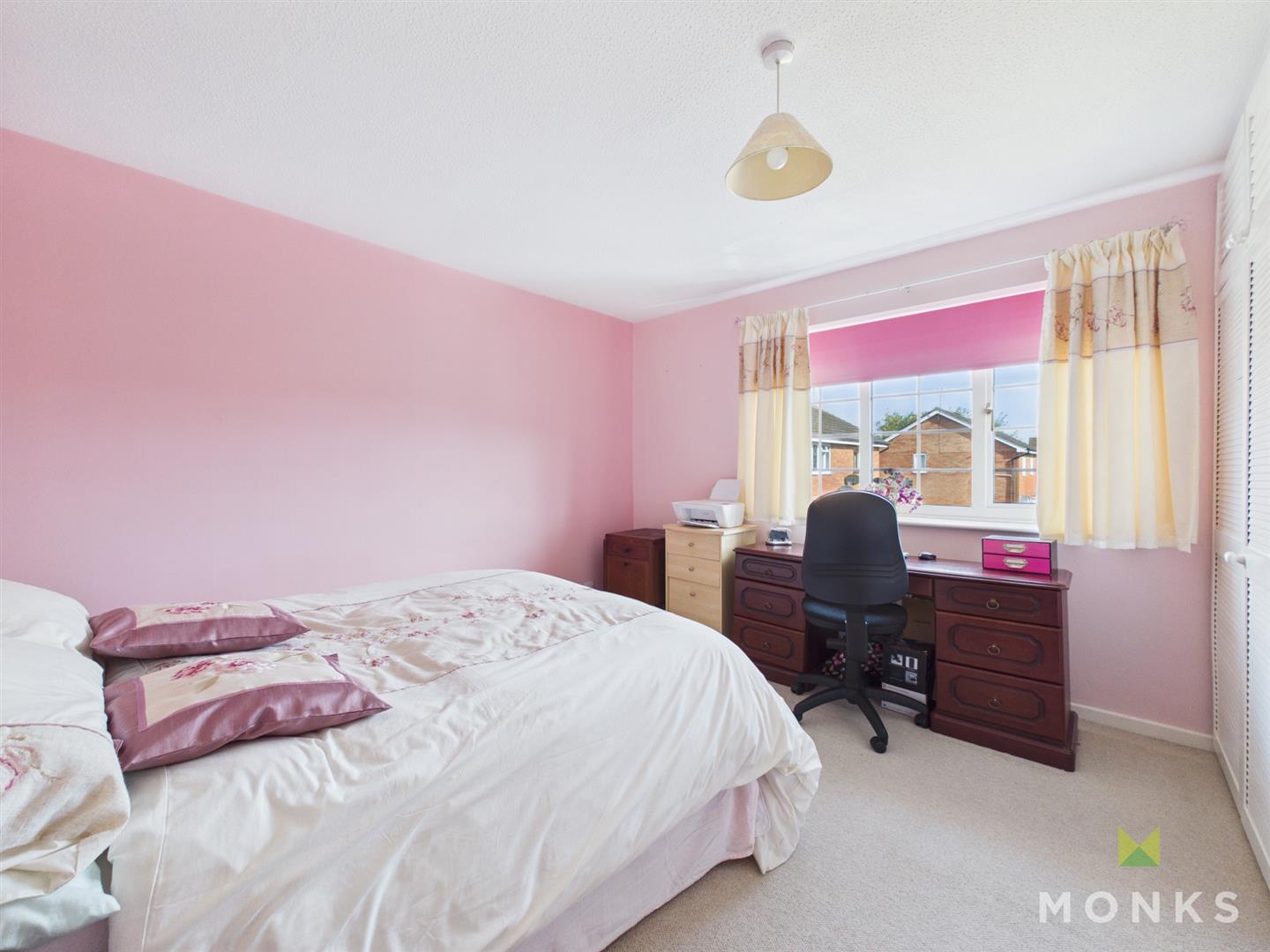 9 Whitfield Close, Oswestry, SY11 2XP For Sale